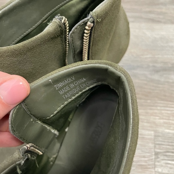 Green booties - Picture 2 of 3